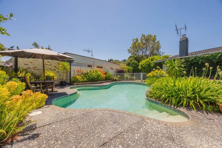 Photo of property in 32 Kent Terrace, Taradale, Napier, 4112