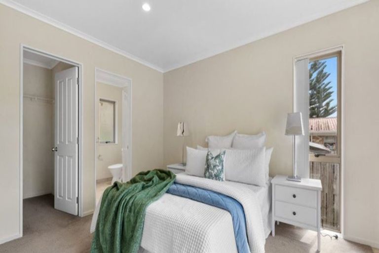 Photo of property in 17a Valley Road, Waiuku, 2123