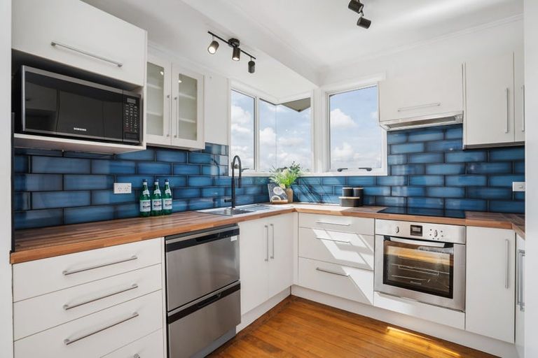 Photo of property in 57 Ogle Crescent, Te Kamo, Whangarei, 0112