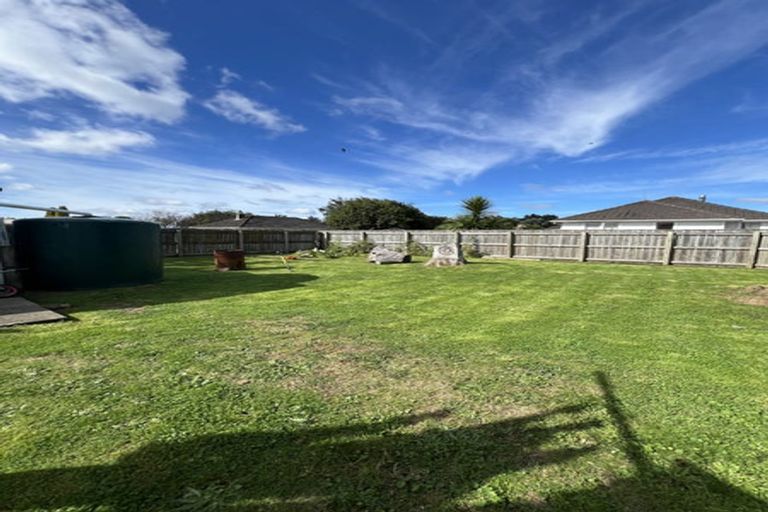 Photo of property in 19 James Street, Dannevirke, 4930