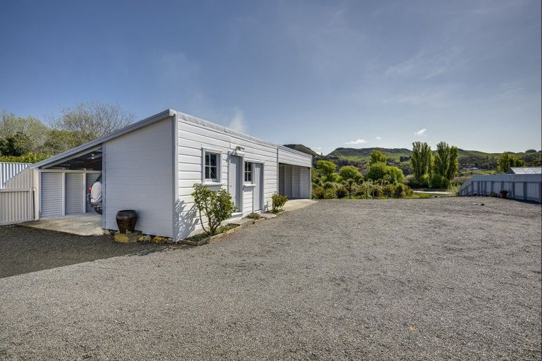 Photo of property in 36 Airini Road, Waimarama, Havelock North, 4294