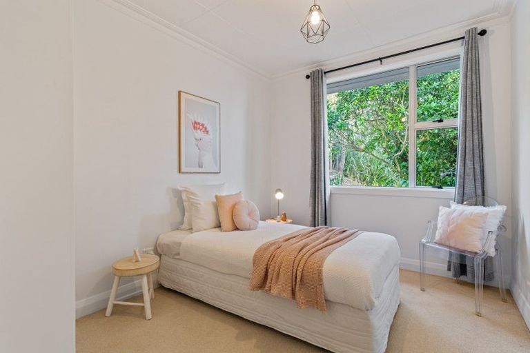 Photo of property in 22 Wharfdale Street, Macandrew Bay, Dunedin, 9014