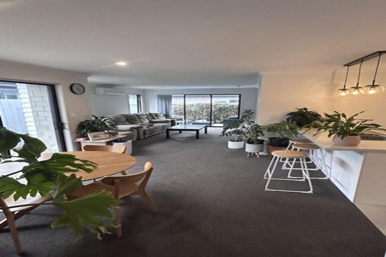 Photo of property in 53 Crown Street, Papamoa, 3118