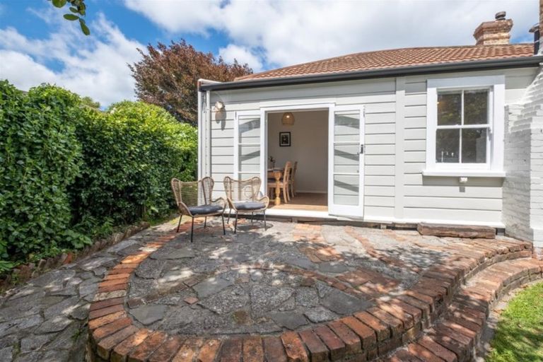 Photo of property in 194 South Road, Hawera, 4610