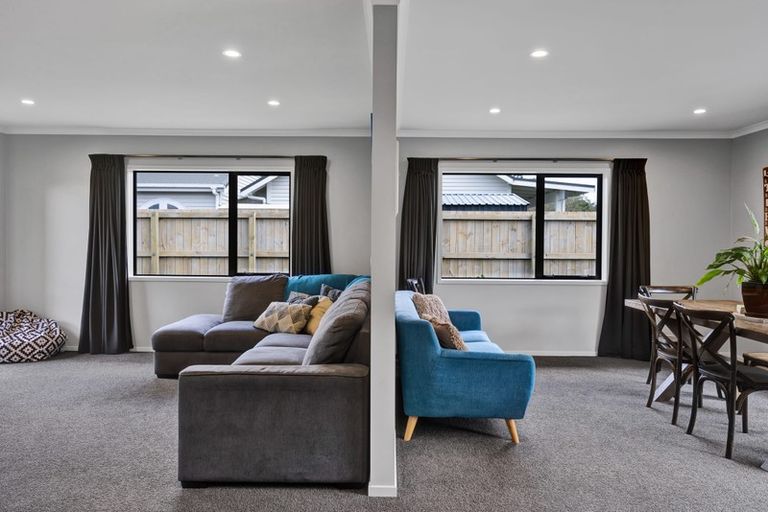 Photo of property in 6 Montague Grove, Stratford, 4332