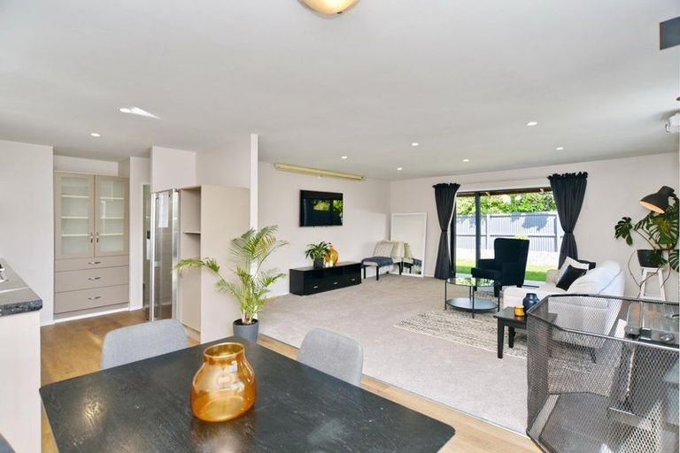Photo of property in 5 Hegan Place, Rangiora, 7400