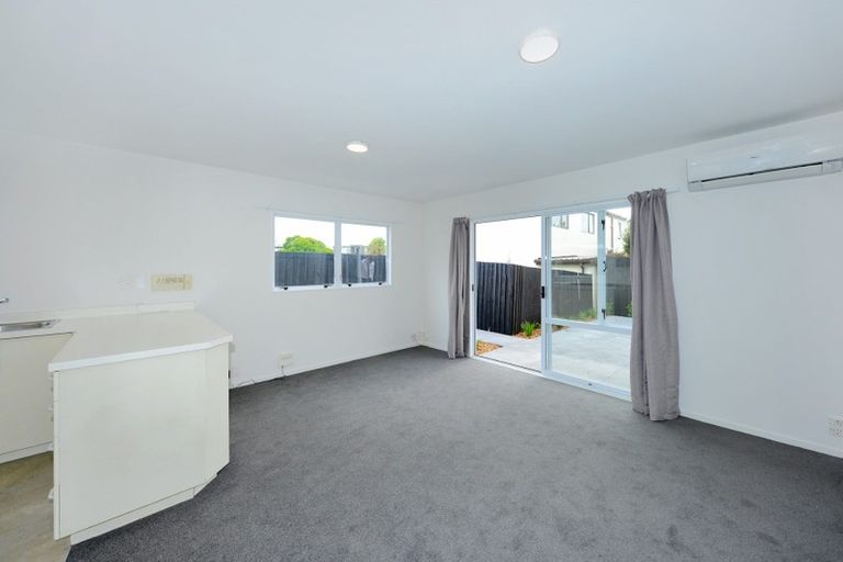 Photo of property in 4/241 Kilmore Street, Christchurch Central, Christchurch, 8011