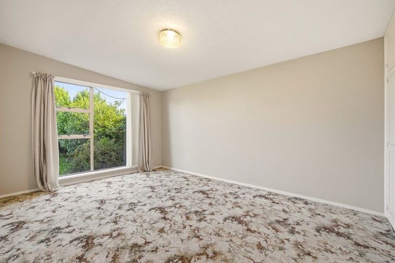 Photo of property in 2/31 Waimairi Road, Upper Riccarton, Christchurch, 8041