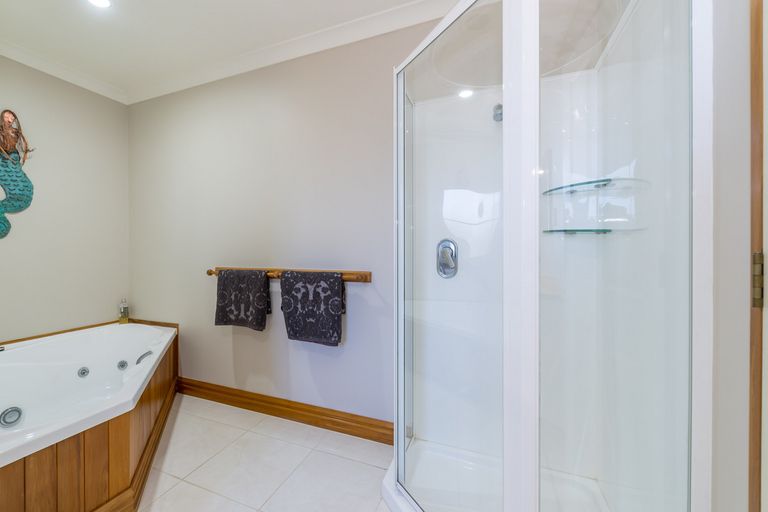 Photo of property in 330 Highcliff Road, Highcliff, Dunedin, 9013