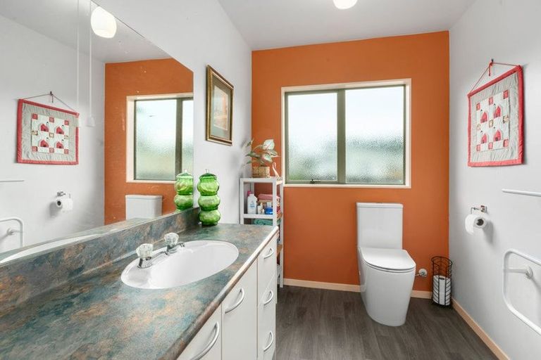 Photo of property in 11 Bradley Street, Paeroa, 3600