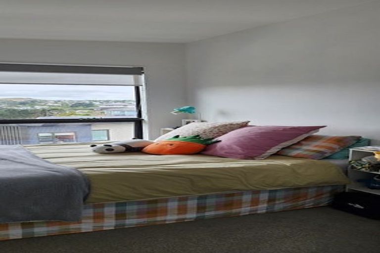 Photo of property in 15/62u Spenmoor Street, Newlands, Wellington, 6037