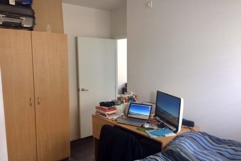 Photo of property in Orange Apartments/victoria Centr, 901/169 The Terrace, Wellington Central, Wellington, 6011