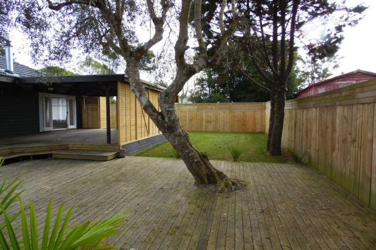 Photo of property in 122 Awaroa Road, Helensville, 0800