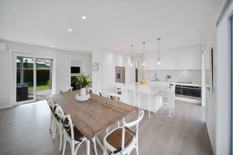 Photo of property in 19 Hinau Road, Karaka, Papakura, 2113