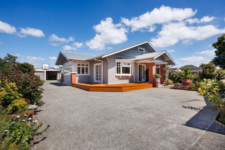 Photo of property in 462 Featherston Street, Palmerston North, 4414