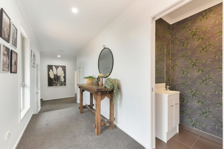 Photo of property in 19 Petra Way, Upper Moutere, 7173