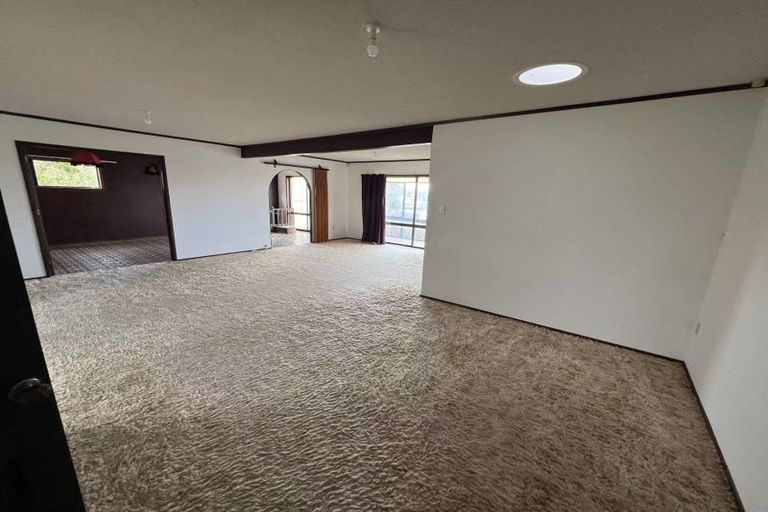 Photo of property in 56 Balmain Road, Chatswood, Auckland, 0626