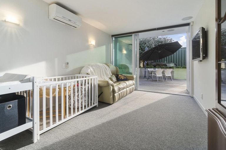 Photo of property in 444 Old Te Atatu Road, Te Atatu Peninsula, Auckland, 0610