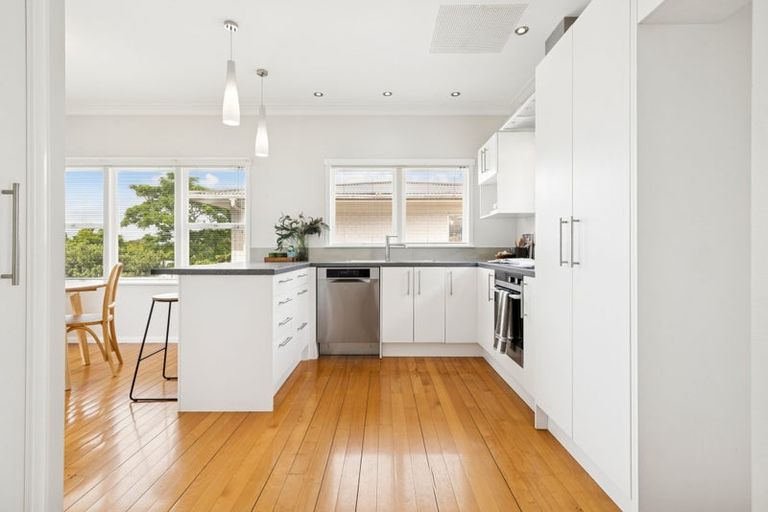 Photo of property in 4 Laurelwood Avenue, Pukekohe, 2120