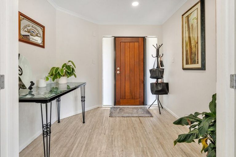 Photo of property in 19 Ysabel Crescent, The Gardens, Auckland, 2105