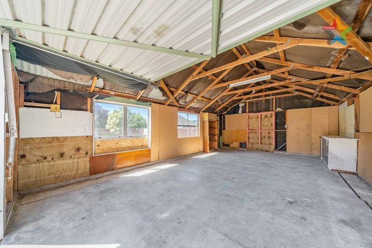 Photo of property in 92 Judd Crescent, Naenae, Lower Hutt, 5011