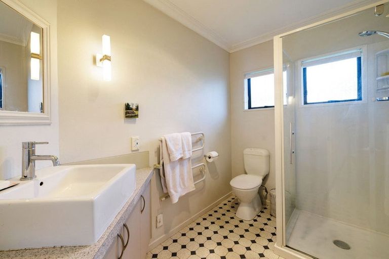 Photo of property in 51 Taylor Street, Cambridge, 3434