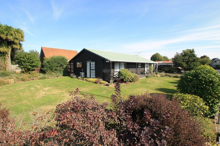Photo of property in 111 Hagart-alexander Drive, Mosgiel, 9024