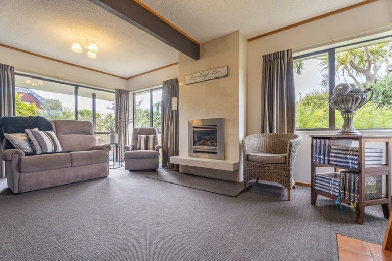 Photo of property in 7 Montrose Grove, Churton Park, Wellington, 6037