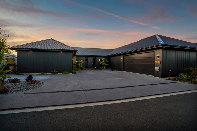 Photo of property in 4/20 Gordon Street, Glen Avon, New Plymouth, 4312