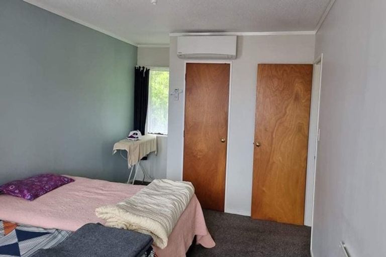 Photo of property in 6 Flinders Place, Johnsonville, Wellington, 6037