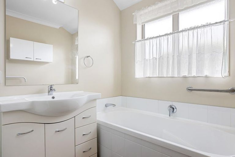 Photo of property in 54 Huntingdon Drive, Rangiora, 7400