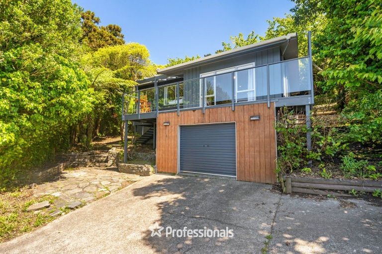 Photo of property in 6 Swadel Way, Karori, Wellington, 6012
