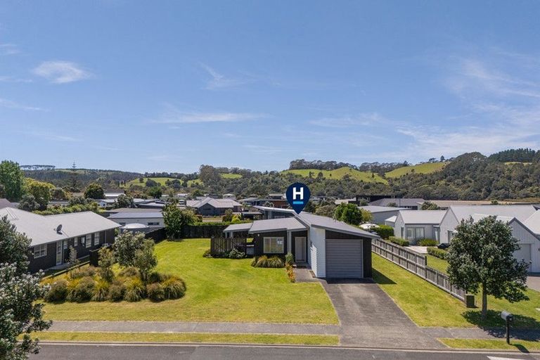 Photo of property in 42 Longreach Drive, Cooks Beach, Whitianga, 3591
