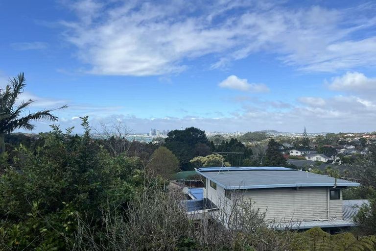 Photo of property in 56 Balmain Road, Chatswood, Auckland, 0626