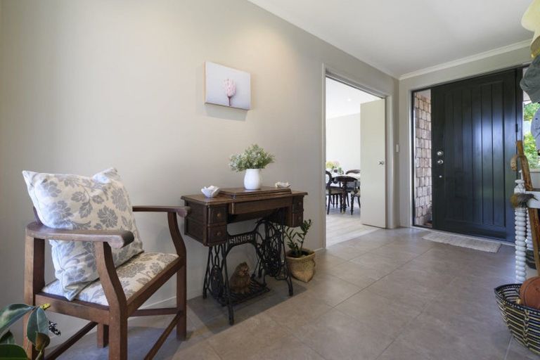 Photo of property in 24 Hansard Place, Bethlehem, Tauranga, 3110