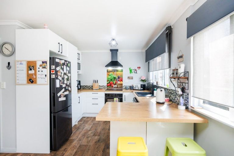 Photo of property in 26 Lincoln Street, Ashhurst, 4810