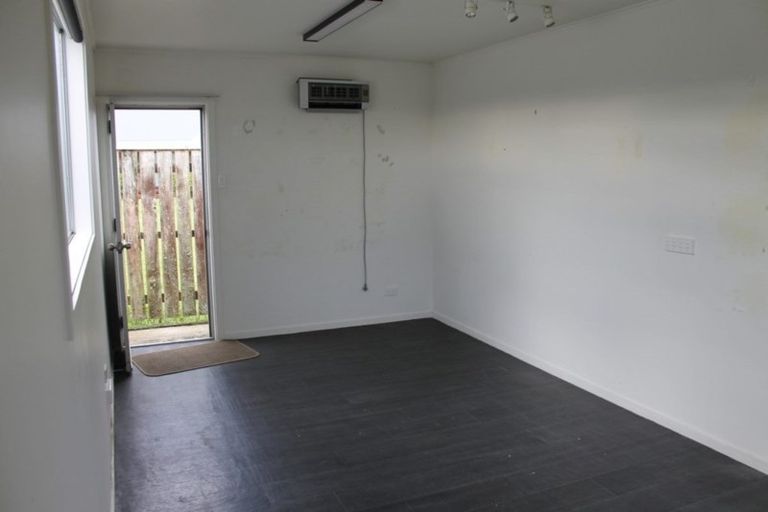 Photo of property in 29 Domett Street, Westport, 7825