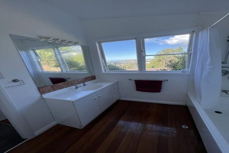 Photo of property in 43a Baroda Street, Khandallah, Wellington, 6035