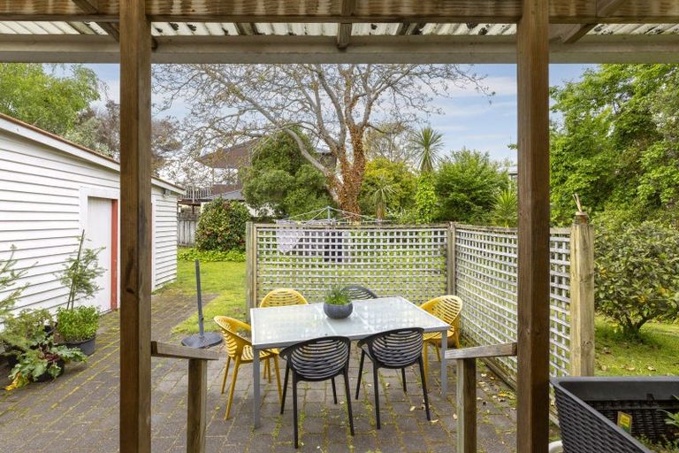 Photo of property in 18 Otupai Street, Two Mile Bay, Taupo, 3330