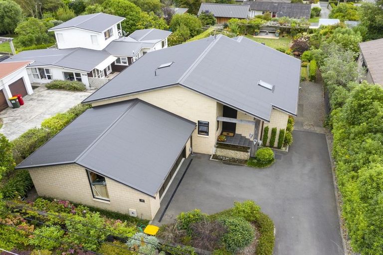 Photo of property in 18 Kotare Street, Waikanae, 5036