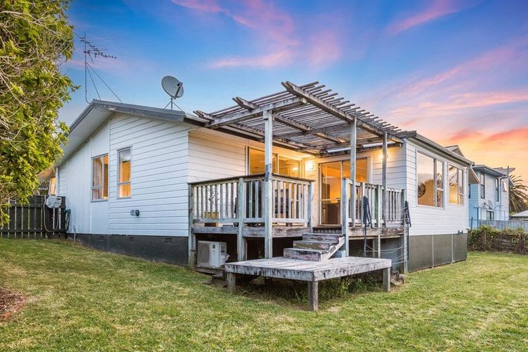 Photo of property in 47 Hicks Close, Whitby, Porirua, 5024