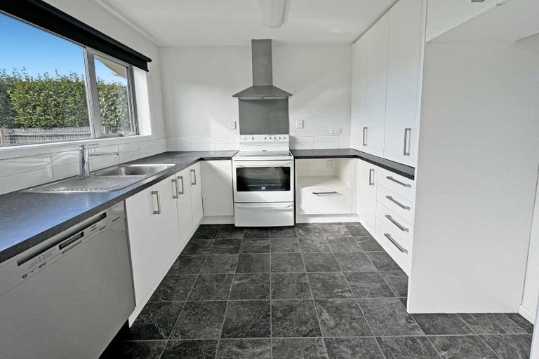 Photo of property in 12 Molesworth Place, Somerfield, Christchurch, 8024