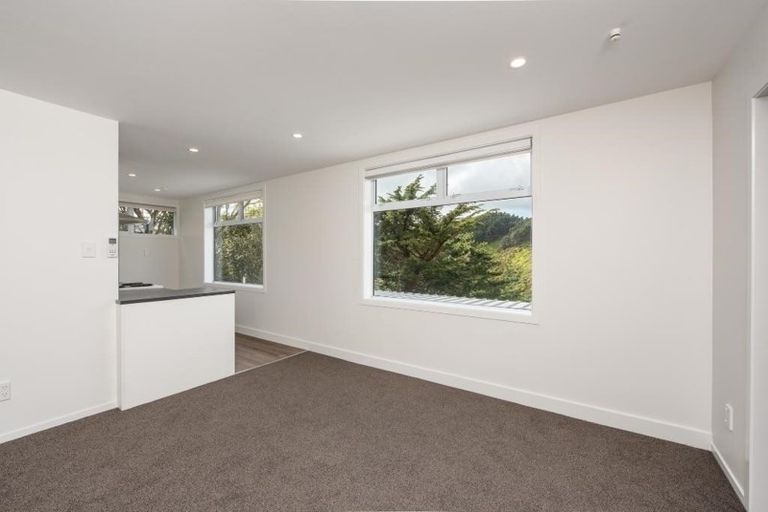 Photo of property in 25f2 Kitchener Terrace, Johnsonville, Wellington, 6037