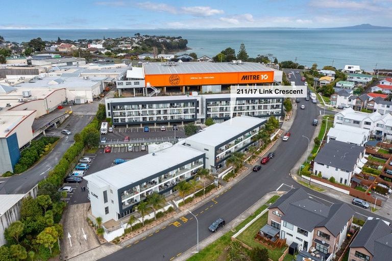 Photo of property in 211/17 Link Crescent, Stanmore Bay, Whangaparaoa, 0932