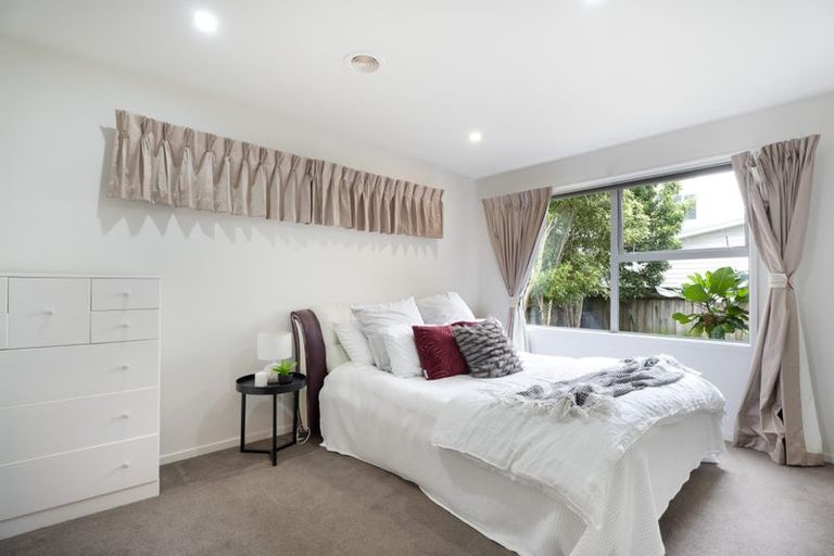 Photo of property in 8 Halewood Grove, Churton Park, Wellington, 6037