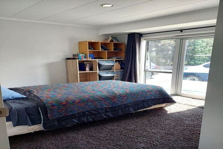 Photo of property in 104 Victoria Avenue, Waiuku, 2123