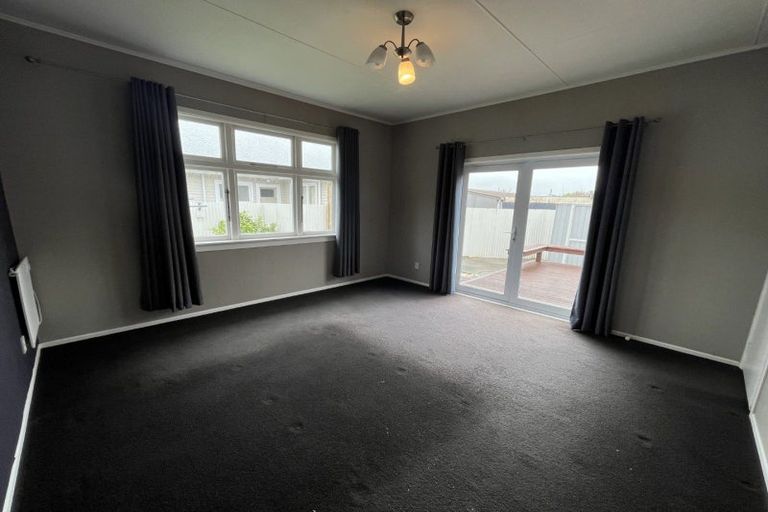 Photo of property in 30 Botanical Road, Takaro, Palmerston North, 4412