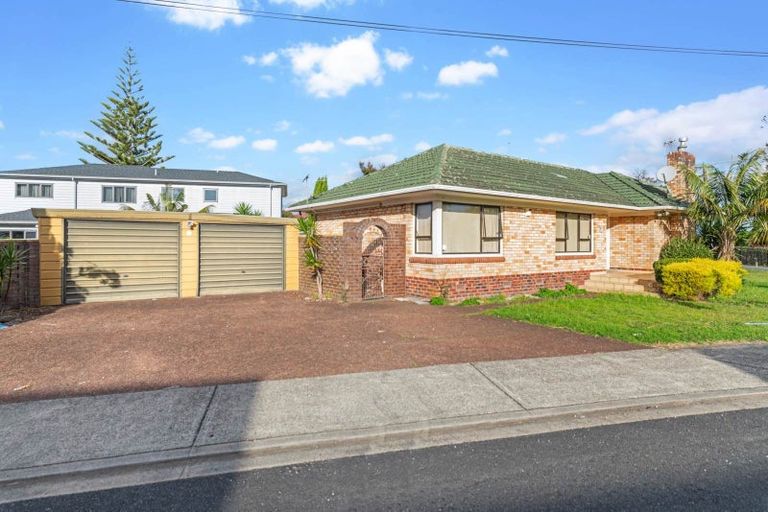 Photo of property in 35 Grange Road, Papatoetoe, Auckland, 2025