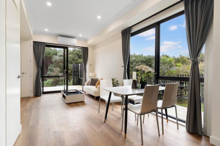 Photo of property in 44e Westgate Drive, Westgate, Auckland, 0614