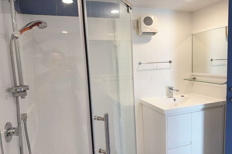 Photo of property in 5 Currey Crescent, Milford, Auckland, 0620